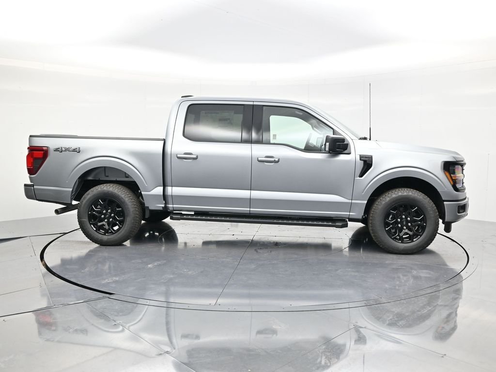 New 2026 Iconic Silver Metallic Ford XLT image 4