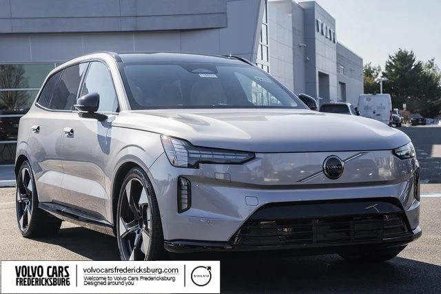 2026 Volvo EX90 Twin Motor Performance Ultra 7-Seater's photo