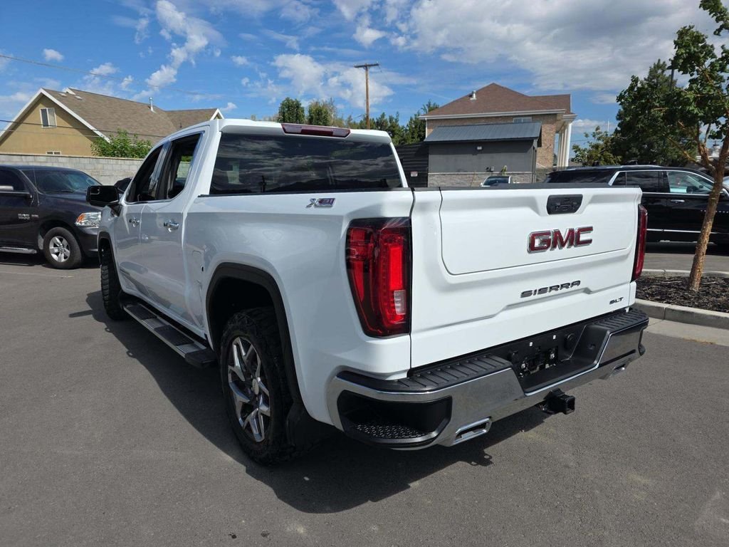 Used 2023 White GMC SLT image 4