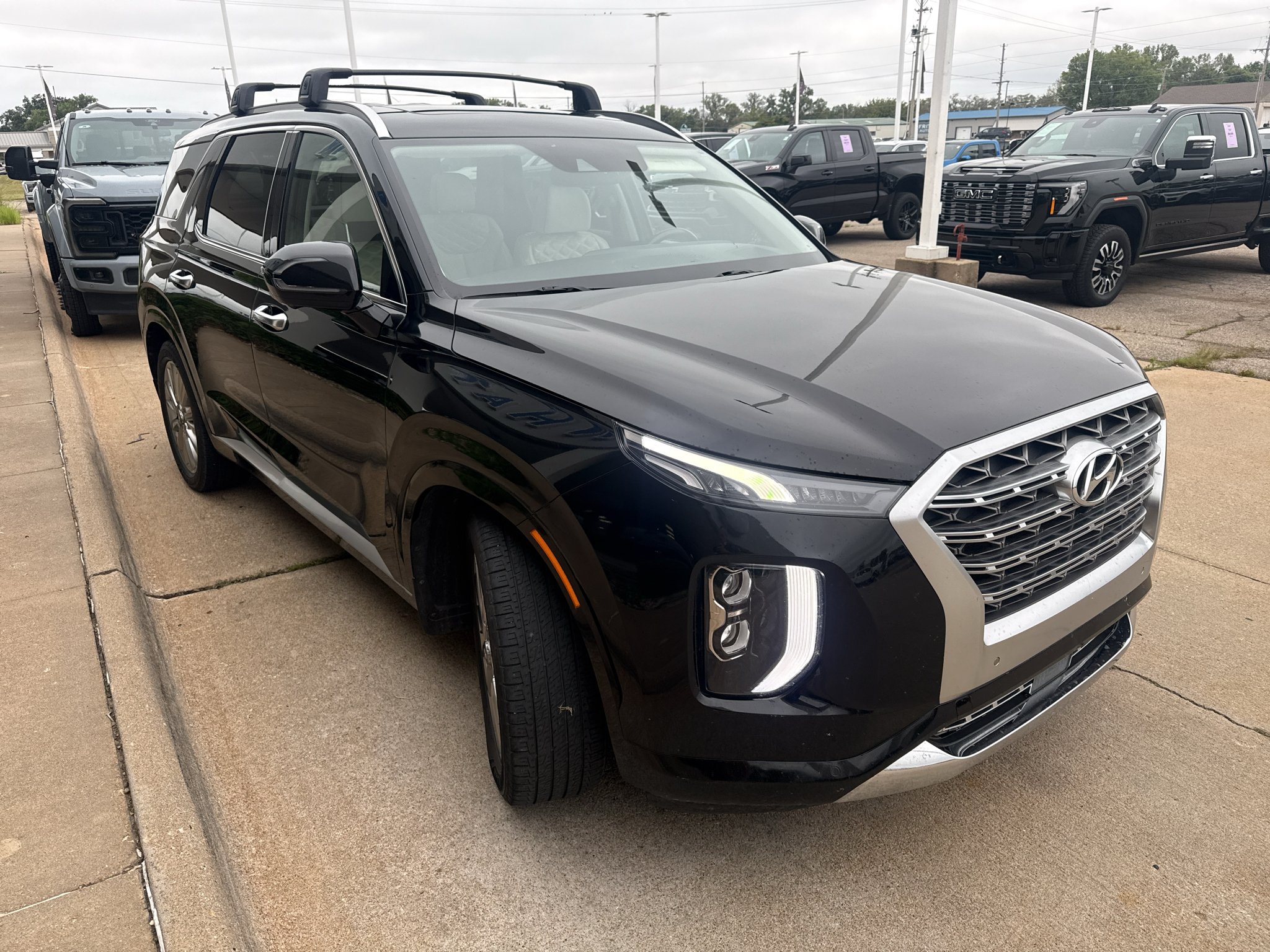 Used 2020 Becketts Black Hyundai Limited image 4