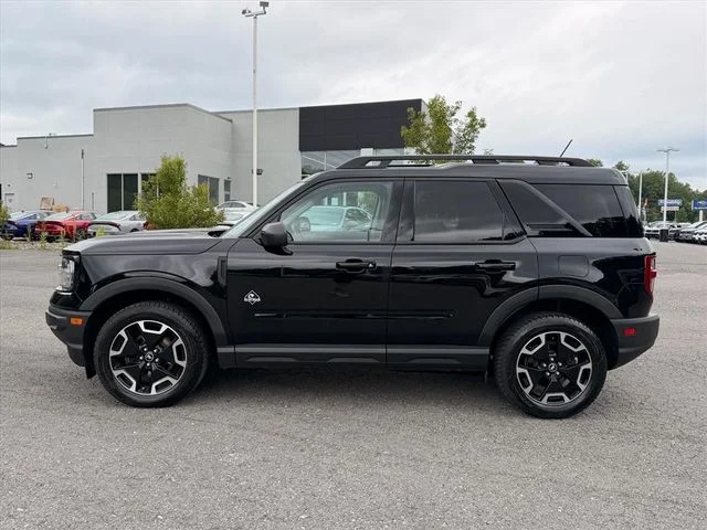 Used 2022 Black Ford Outer Banks image 4