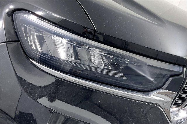 Used 2023 Black Jeep Laredo image 27