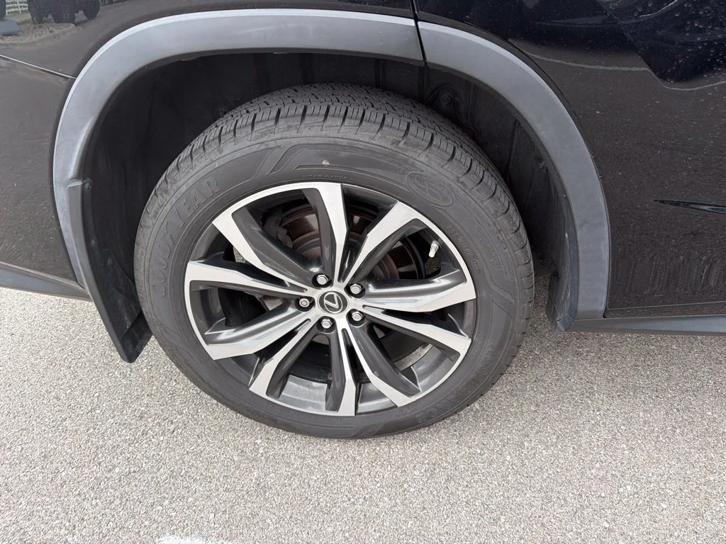 Used 2019 Obsidian Lexus 350L Luxury image 23
