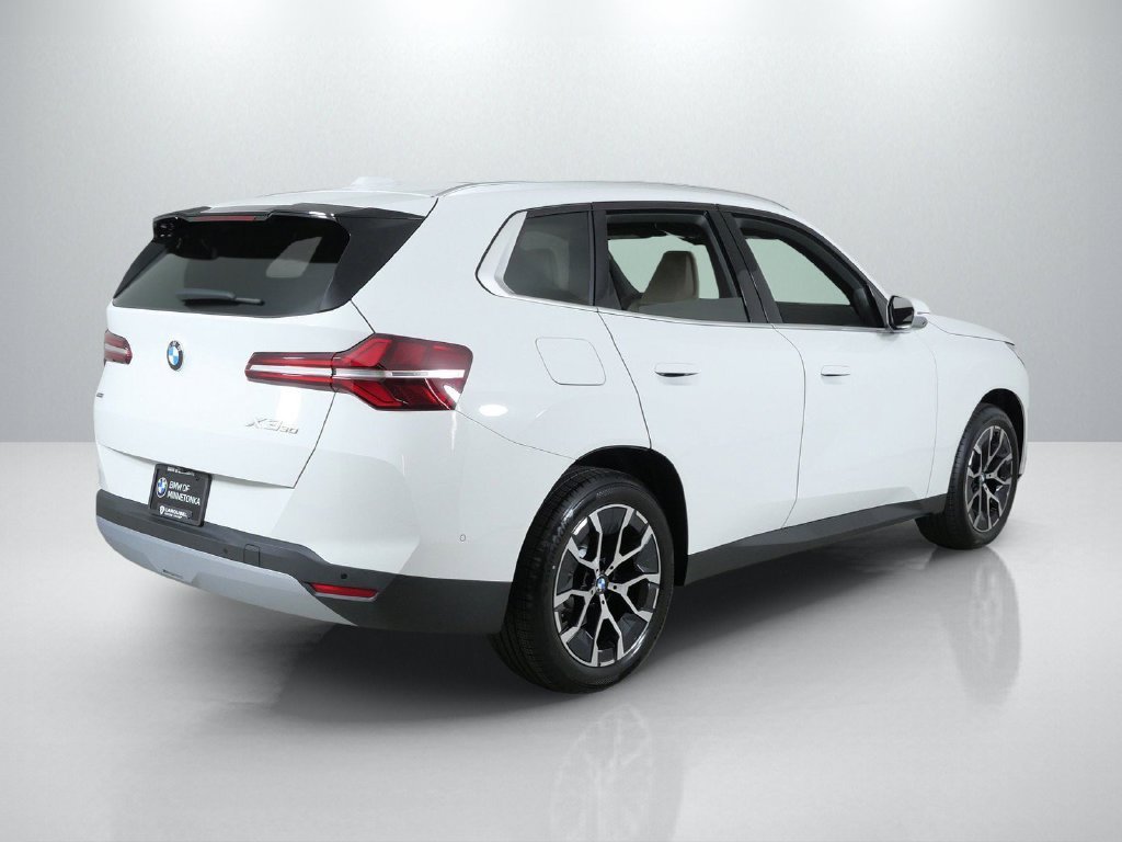 New 2026 Alpine White BMW 30 xDrive image 9