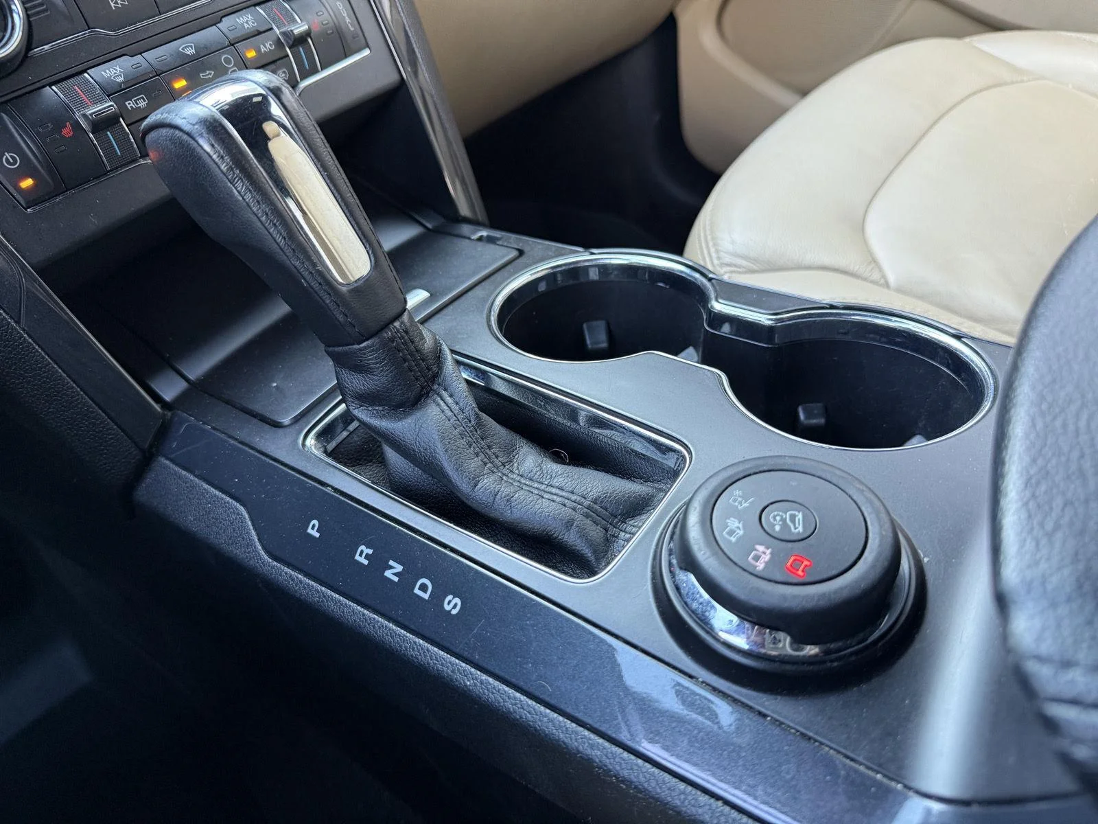 Used 2017 Oxford White Ford XLT image 19