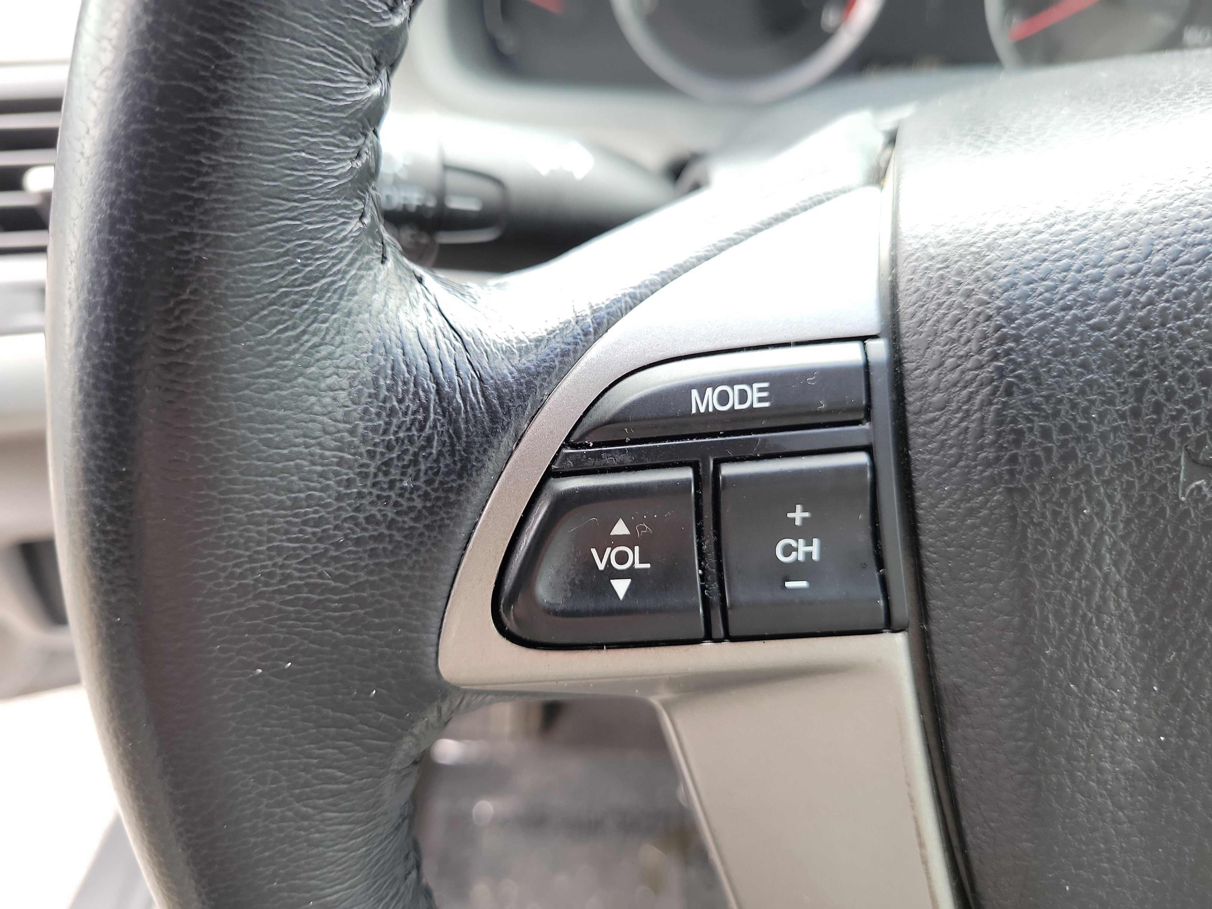 Used 2009 Gray Honda EX-L image 25