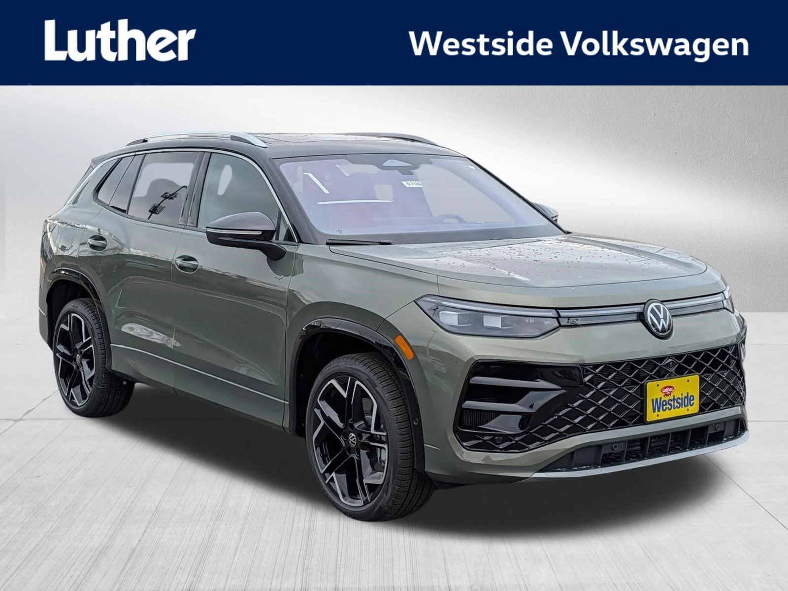 2026 Volkswagen Tiguan 2.0T SEL R-Line Turbo 4Motion's photo