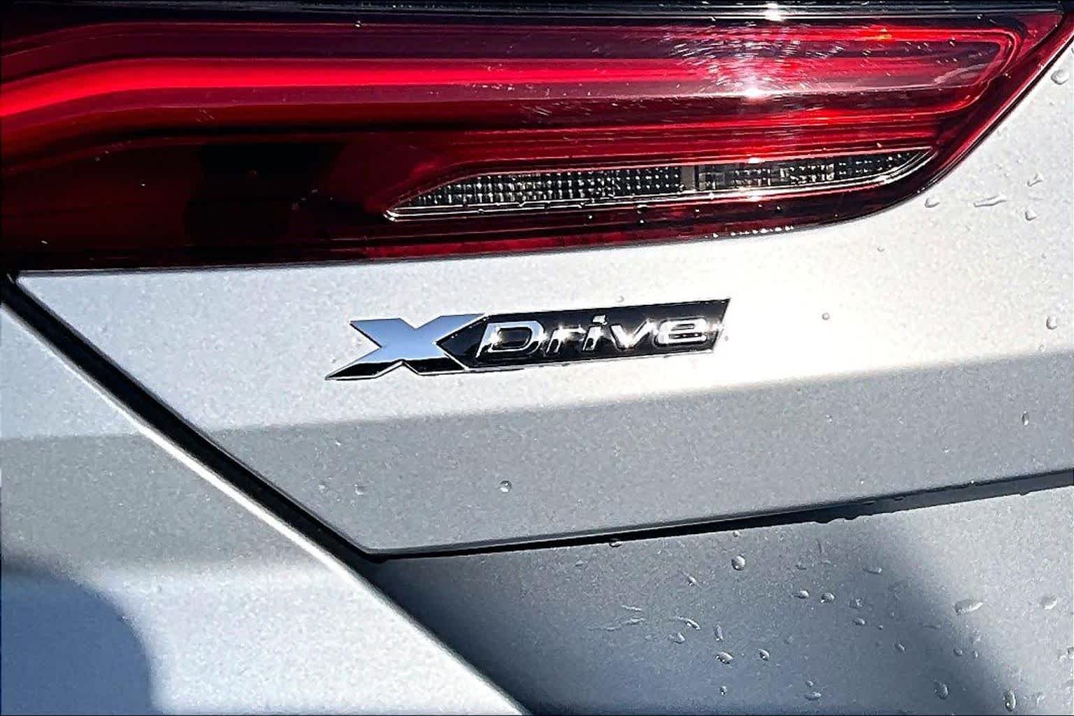 Used 2026 Frozen Pure Grey Metallic BMW M850i image 9