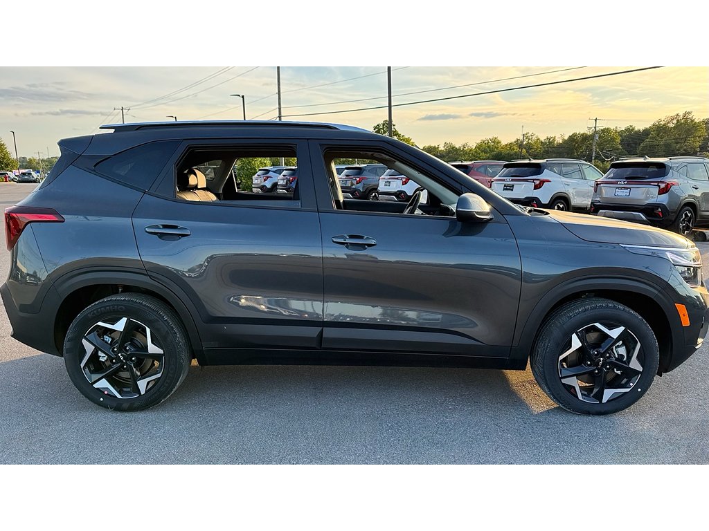 New 2026 Gravity Gray Kia S image 3