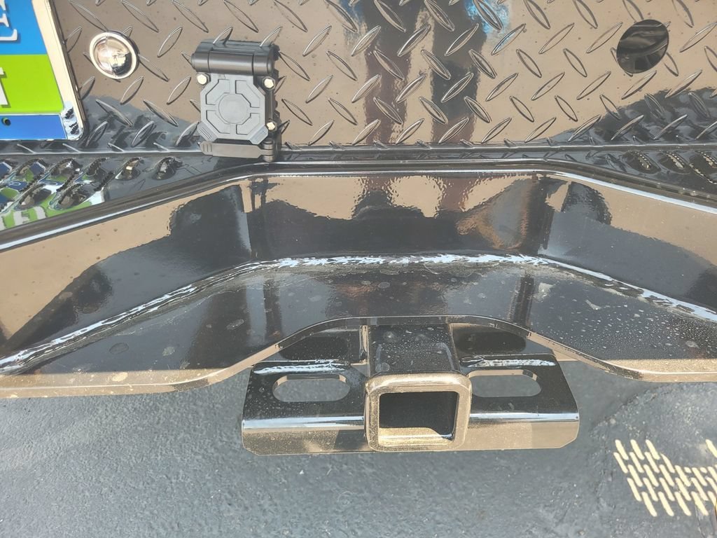 New 2026 Summit White Chevrolet WT image 8