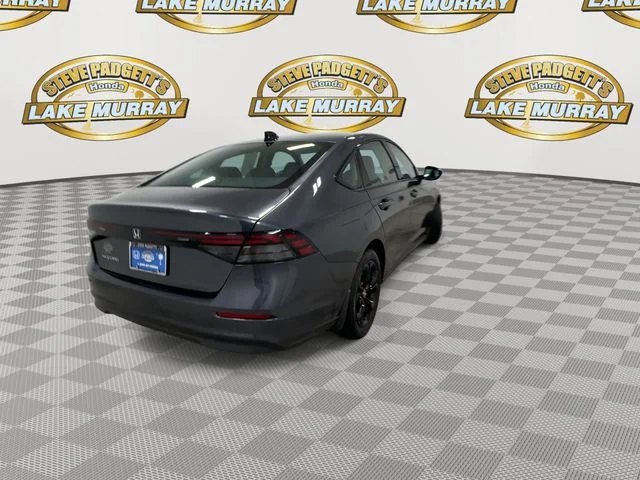 Certified Used 2025 Meteorite Gray Metallic Honda SE image 2