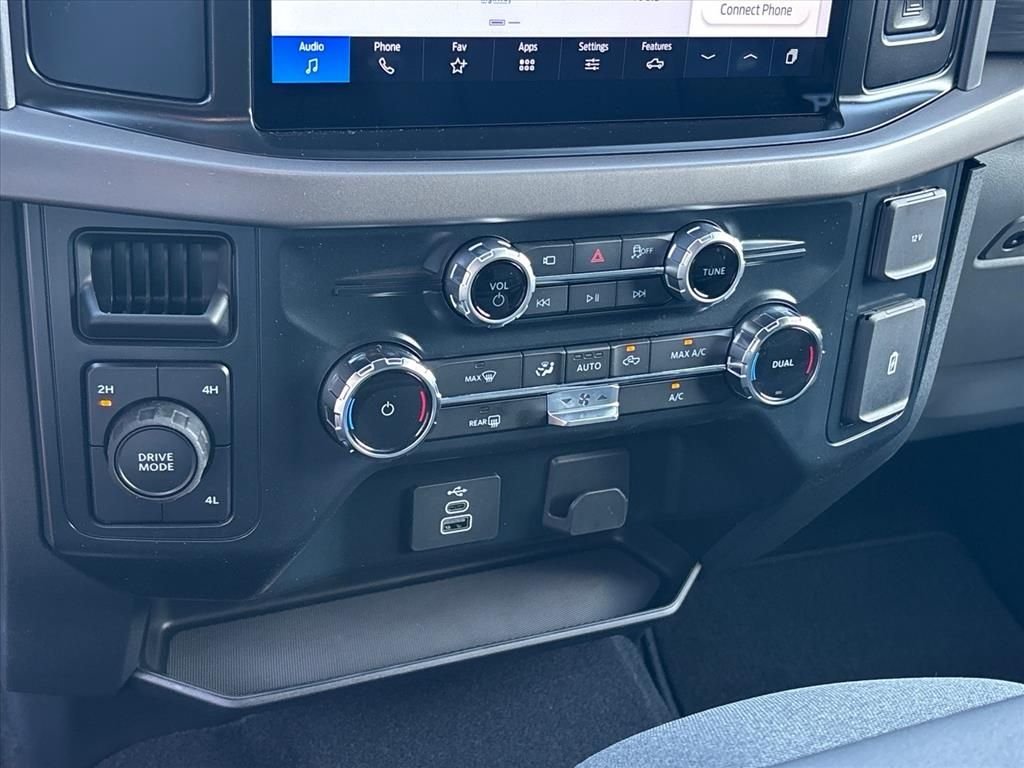 New 2026 Carbonized Gray Metallic Ford XLT image 18