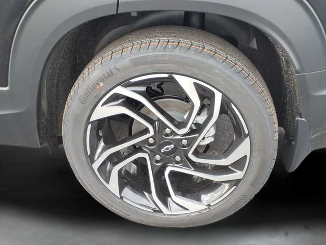 New 2026 Mosaic Black Metallic Chevrolet RS image 28