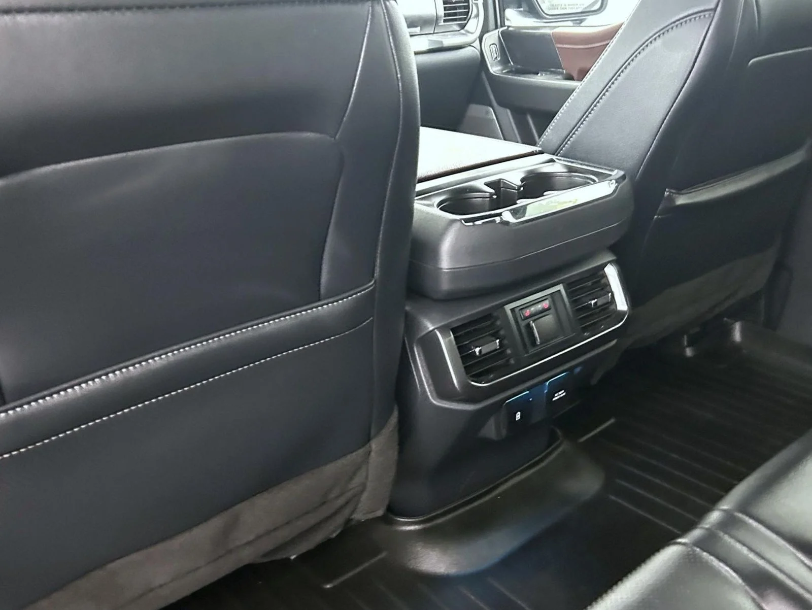 Used 2023 Black Ford Lariat image 21