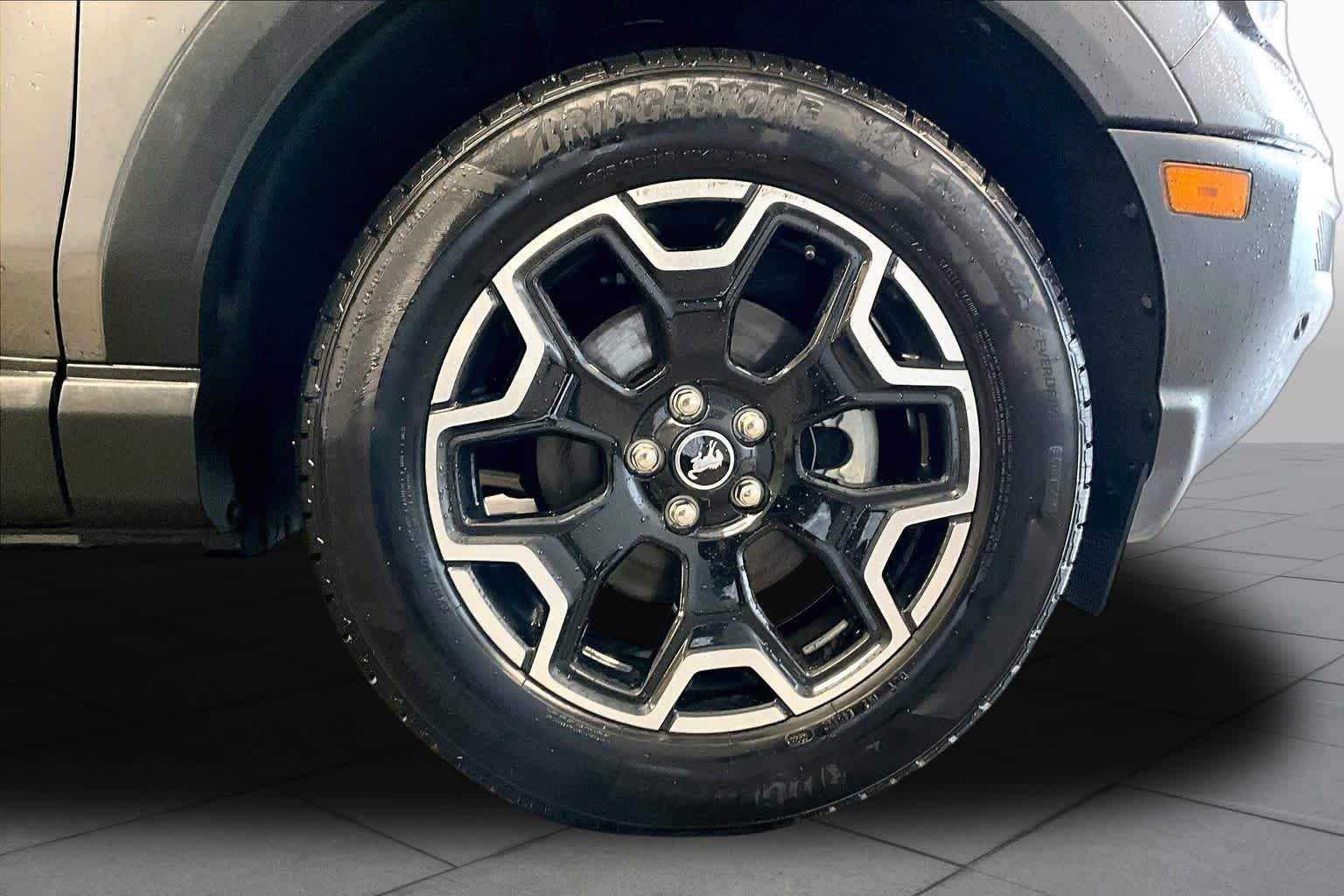 Used 2025 Carbonized Gray Ford Outer Banks image 9