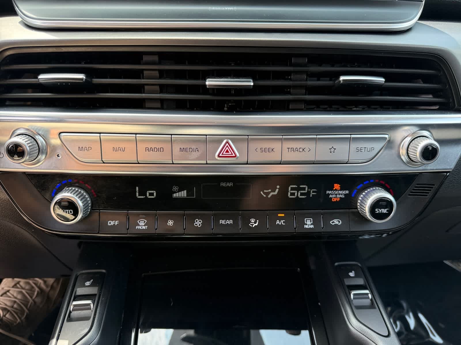 Used 2022 Dark Moss Kia S image 17
