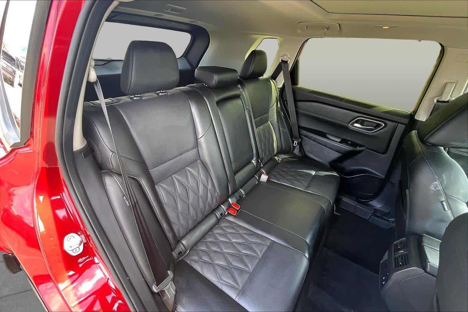Used 2026 Scarlet Ember Tintcoat Nissan Platinum image 18