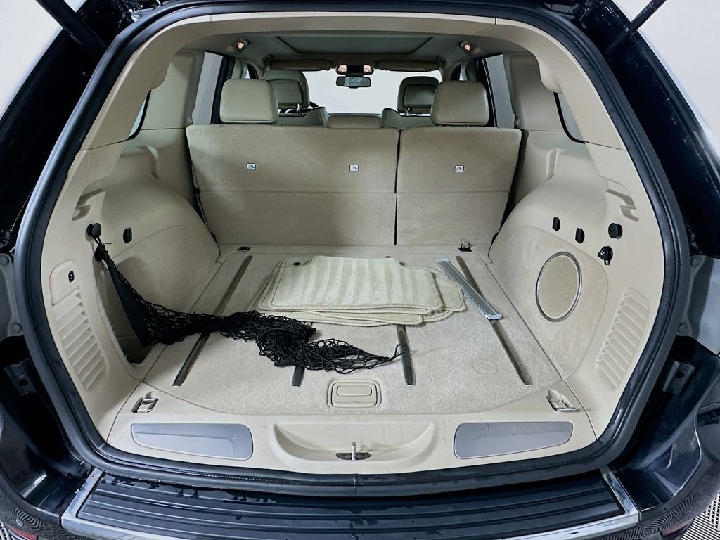 Used 2014 Brilliant Black Crystal Pearlcoat Jeep Overland image 27