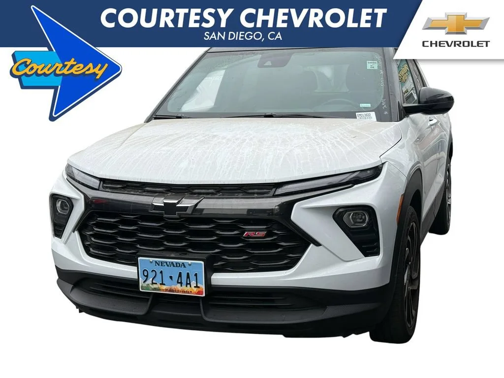 Used 2024 Summit White Chevrolet RS image 1