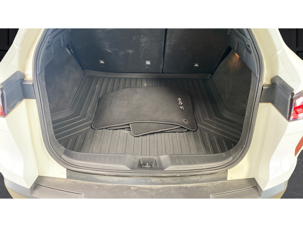 Used 2023 Majestic White INFINITI ESSENTIAL image 26