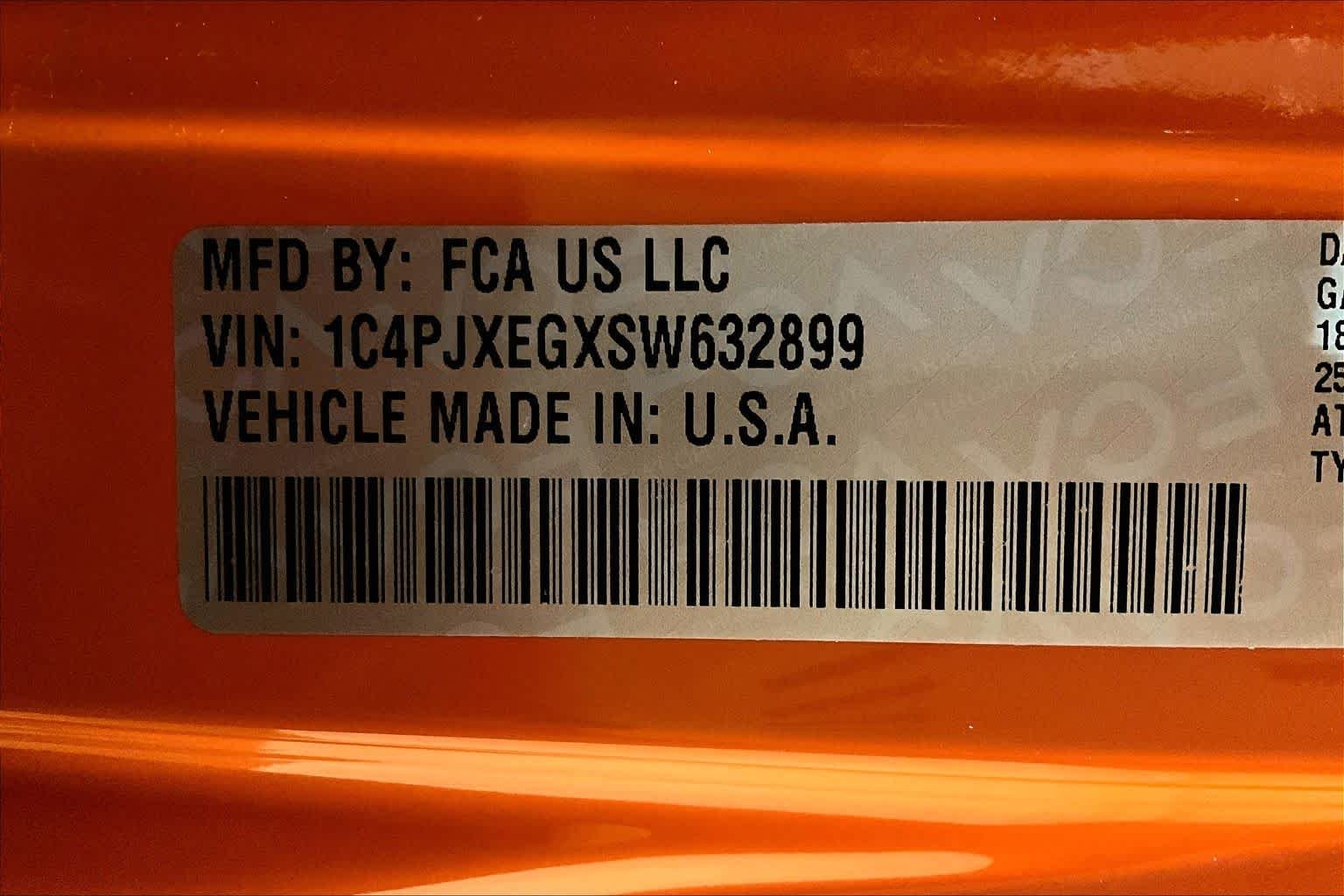 Used 2025 Joose Jeep Sahara image 32