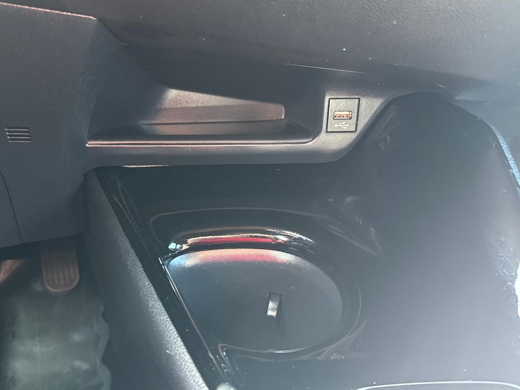 Certified Used 2020 White Toyota XLE image 26