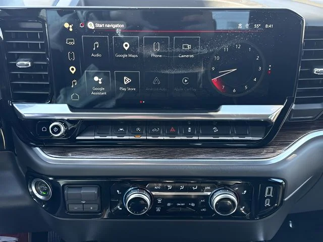 Used 2022 Silver GMC Elevation image 15