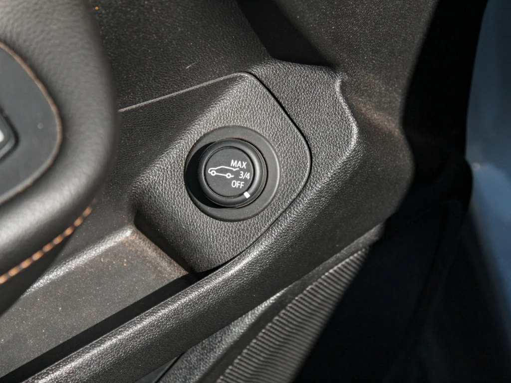Used 2020 Quicksilver Metallic GMC SLE image 10