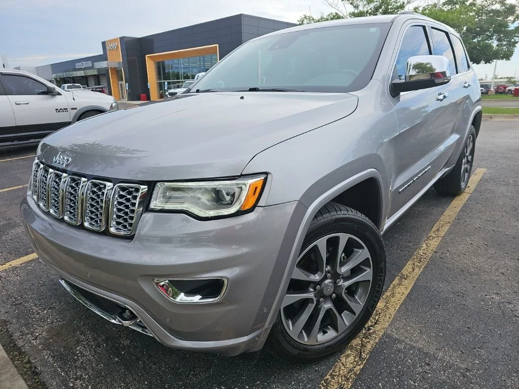2018 Jeep Grand Cherokee Overland 4WD's photo