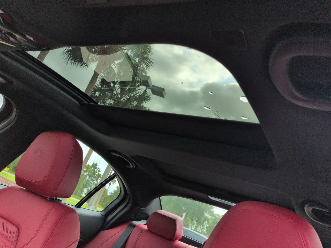 New 2026 Moonlight Gray Metallic Exterior Paint Alfa Romeo  image 18
