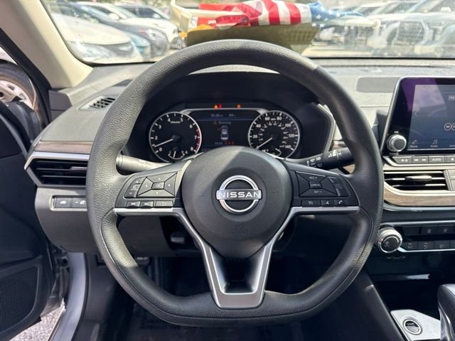 Used 2024 Silver Nissan 2.5 SV image 17