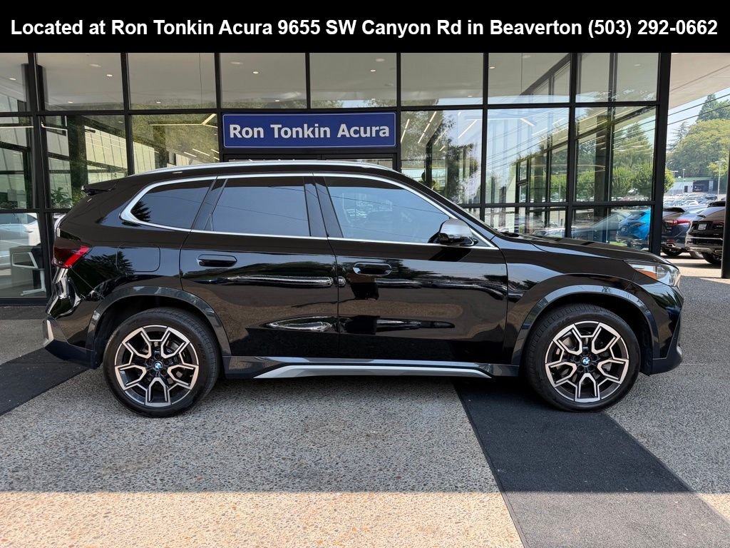 Used 2023 Jet Black BMW xDrive28i image 8