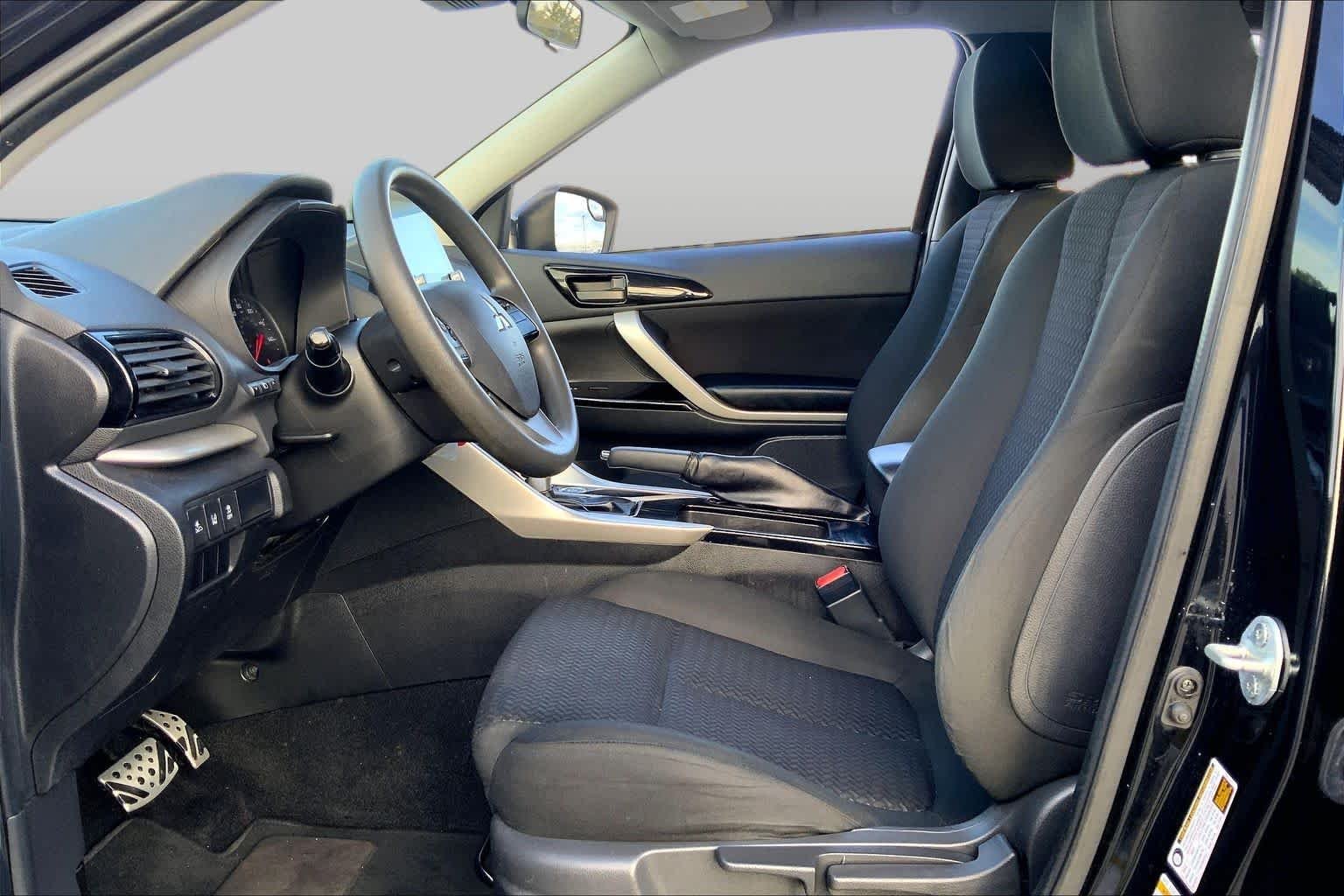 Pre-Owned 2022 Mitsubishi Eclipse Cross LE