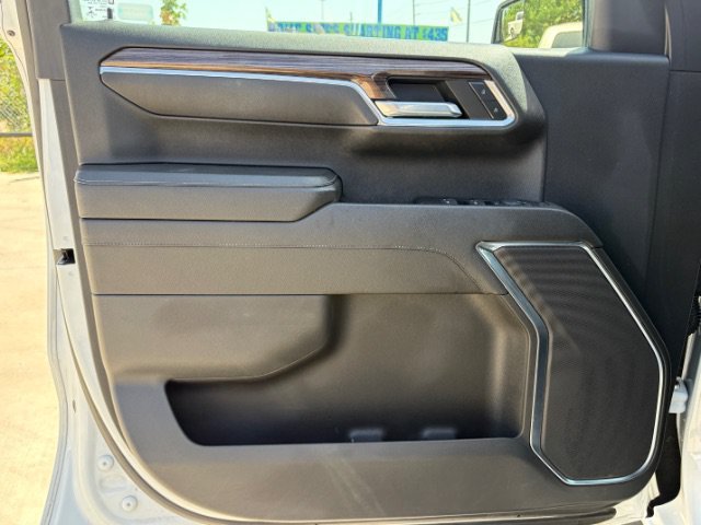 Used 2022 Summit White Chevrolet LT Trail Boss image 20