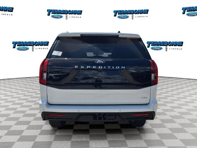 New 2027 Star White Metallic Tri-Coat Ford MAX Active image 34
