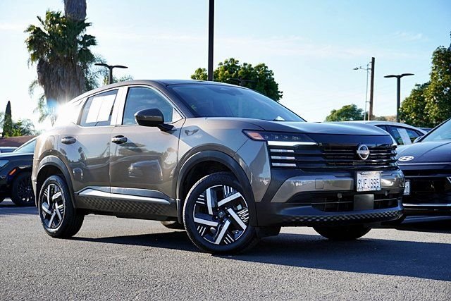 Used 2025 Brown Nissan SV image 1