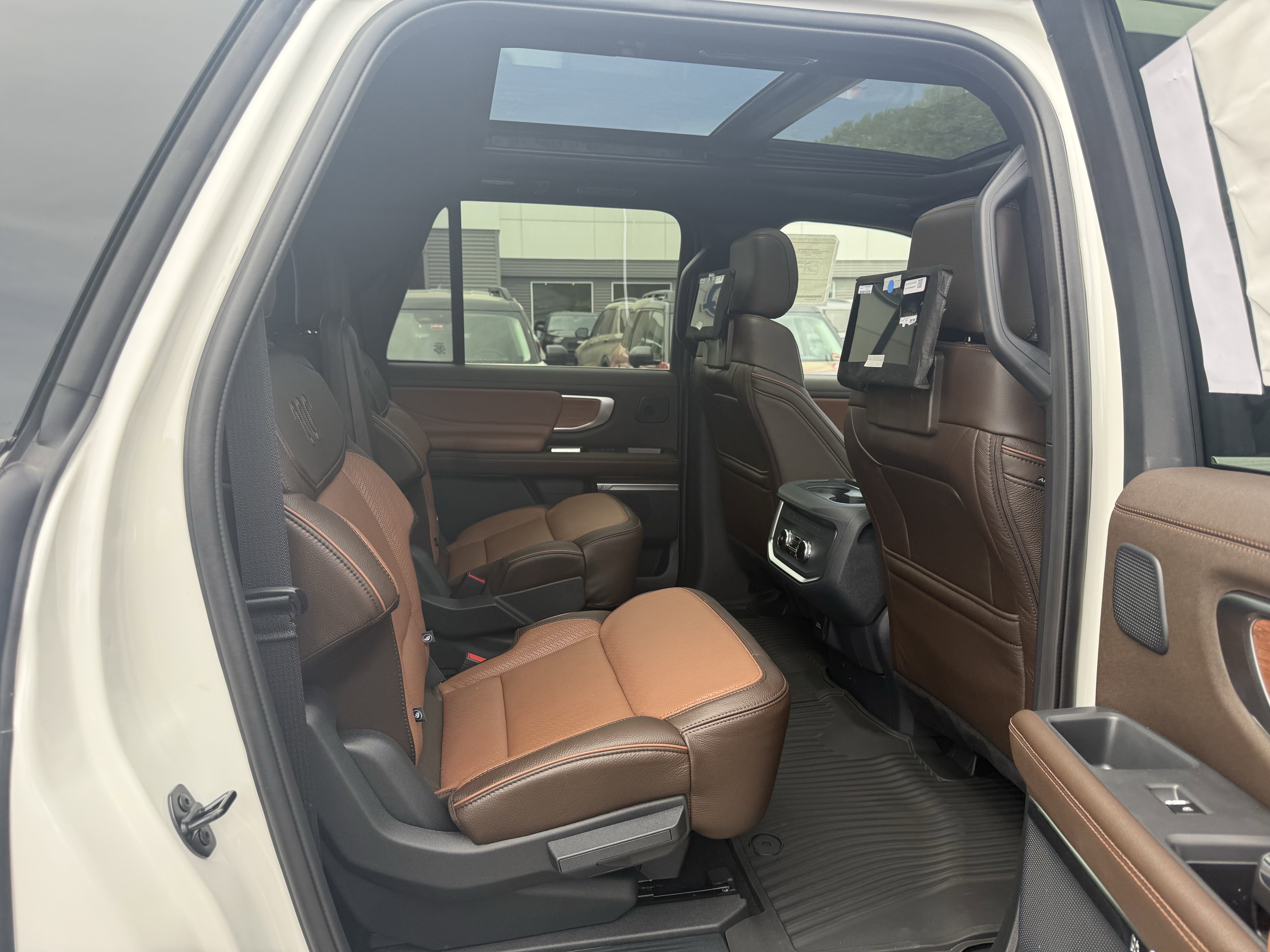 New 2026 Star White Metallic Tri-Coat Ford MAX King Ranch® image 4