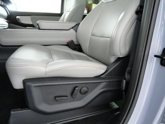 Certified Used 2025 Gray Ford Active image 17