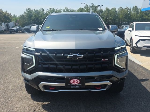 Used 2025 Gray Chevrolet Z71 image 8