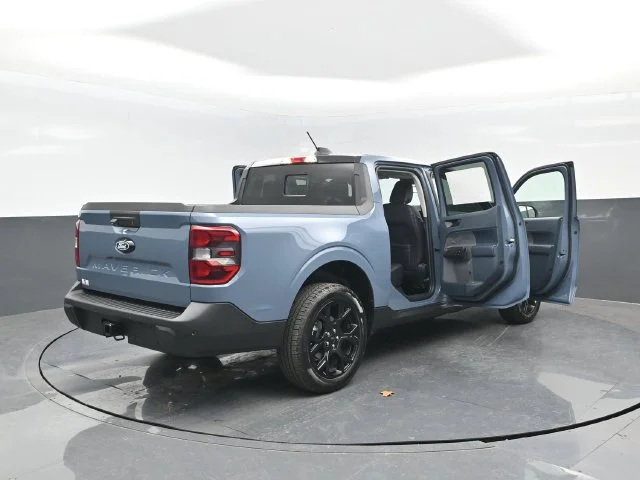 New 2026 Azure Gray Metallic Tri-Coat Ford Lariat® image 27