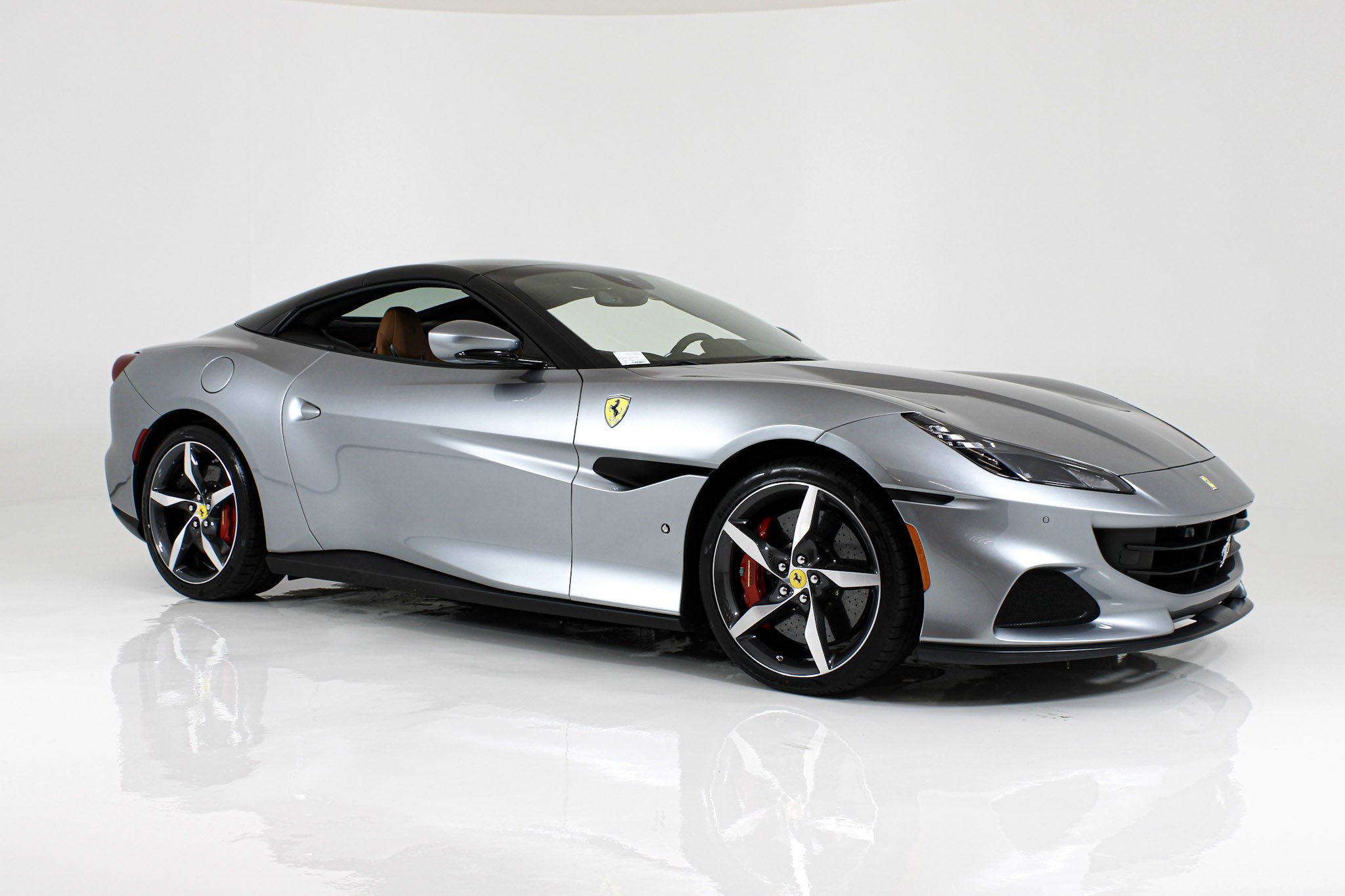 Certified Used 2023 Gray Ferrari  image 14