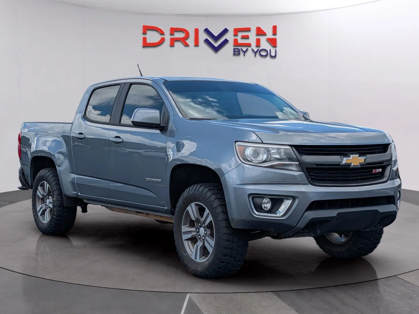 Used 2018 SATIN STEEL METALLIC Chevrolet 4WD Z71 image 8