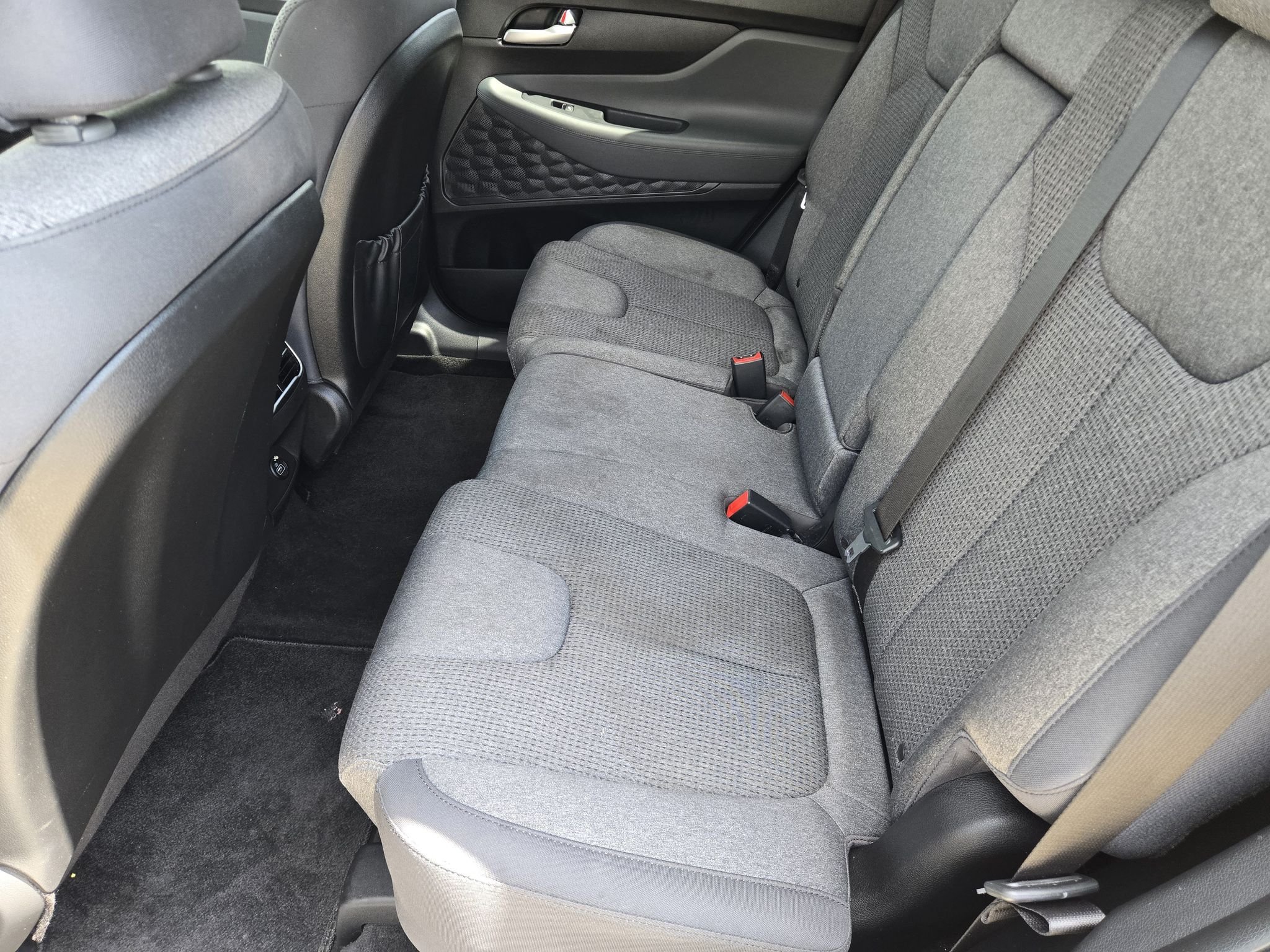 Used 2023 Shimmering Silver Hyundai SEL image 31
