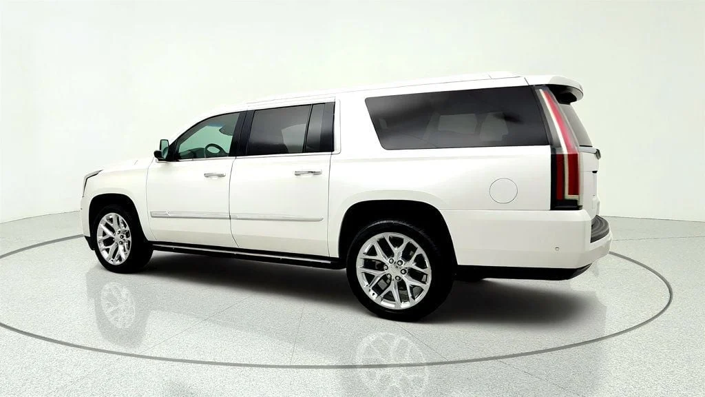Used 2018 Crystal White Tricoat Cadillac 4WD 4dr Premium Luxury image 7