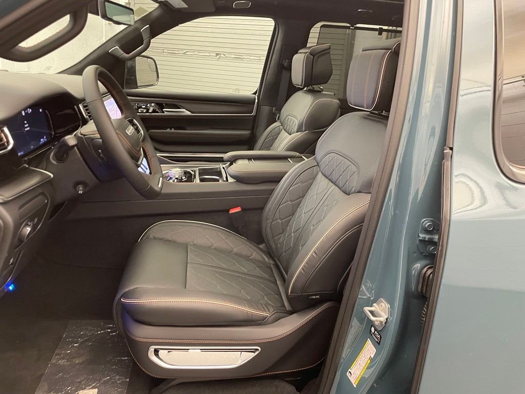 New 2026 Steel Blue Exterior Paint Jeep Summit Reserve image 24
