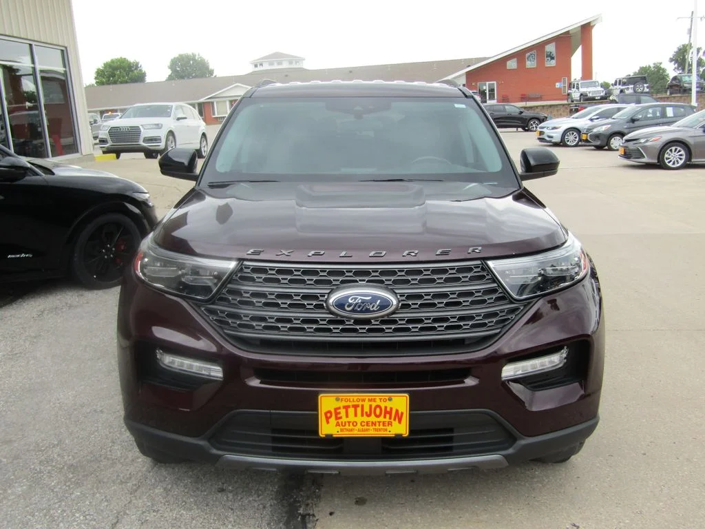 Used 2023 Red Ford XLT image 13