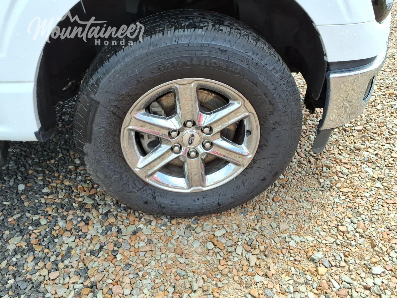 Used 2024 Oxford White Ford XLT image 9