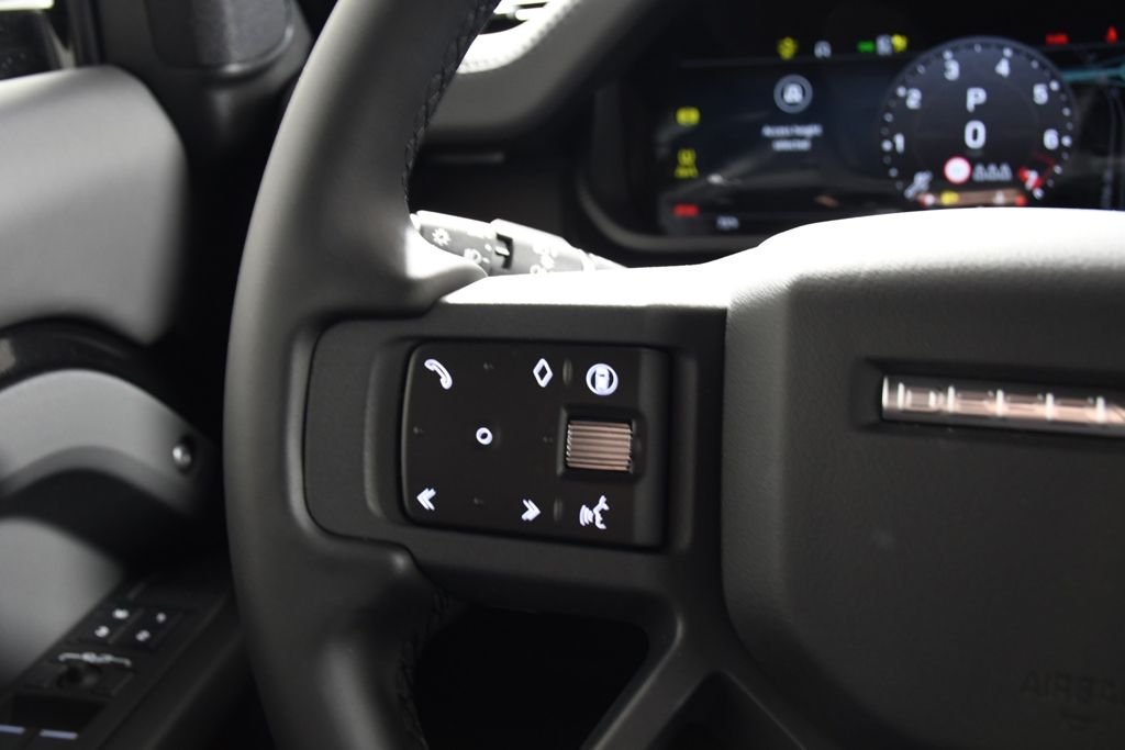 New 2026 Santorini Blk Land Rover S image 29