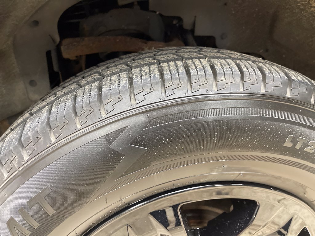 Used 2016 Brown Ford XLT image 12