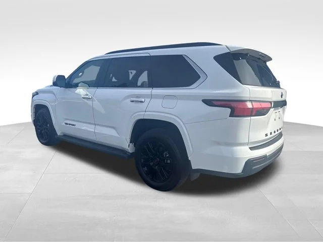Used 2024 White Toyota SR5 image 3